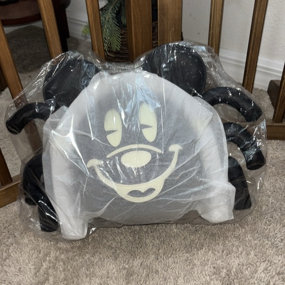 Disney Stitch Shop Spider - Picture 8 of 11